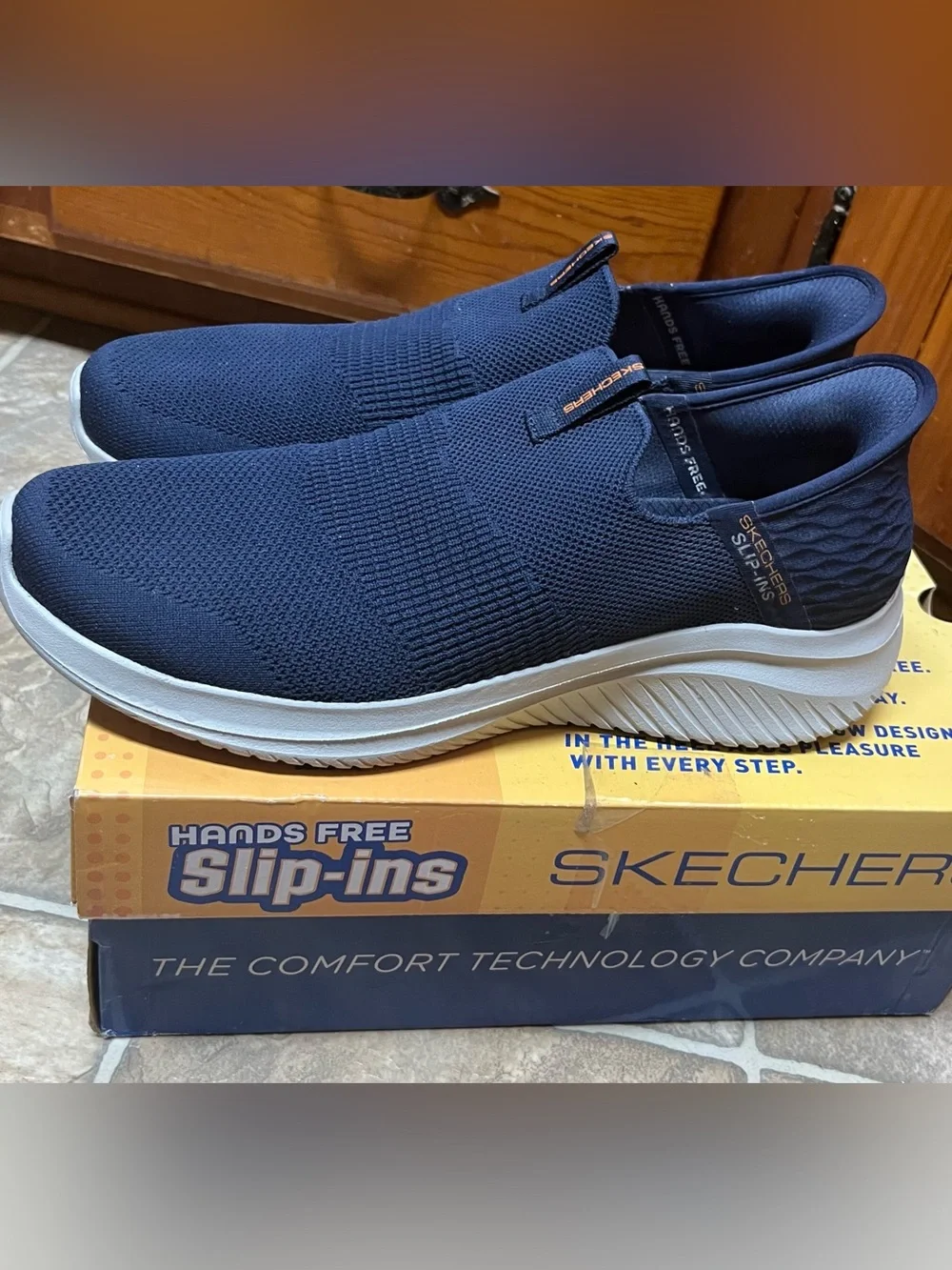Skechers Navy Blue Hand Free Slip-Ons Sneakers Walking Shoes Mens 9.5